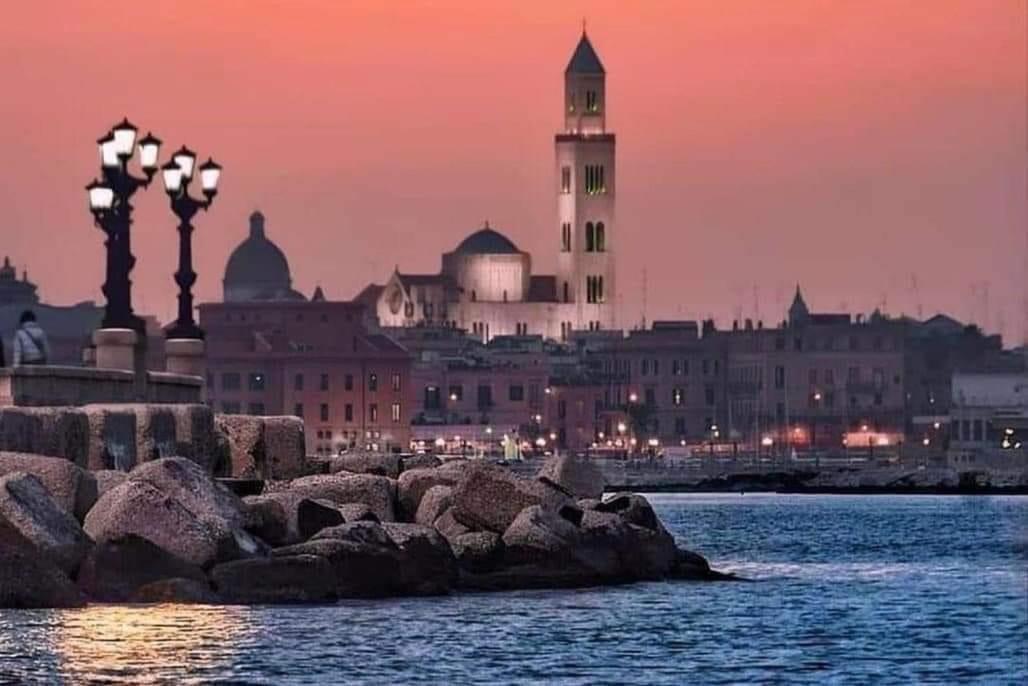 Вилла L'Antica Dimora In Centro Бари Экстерьер фото